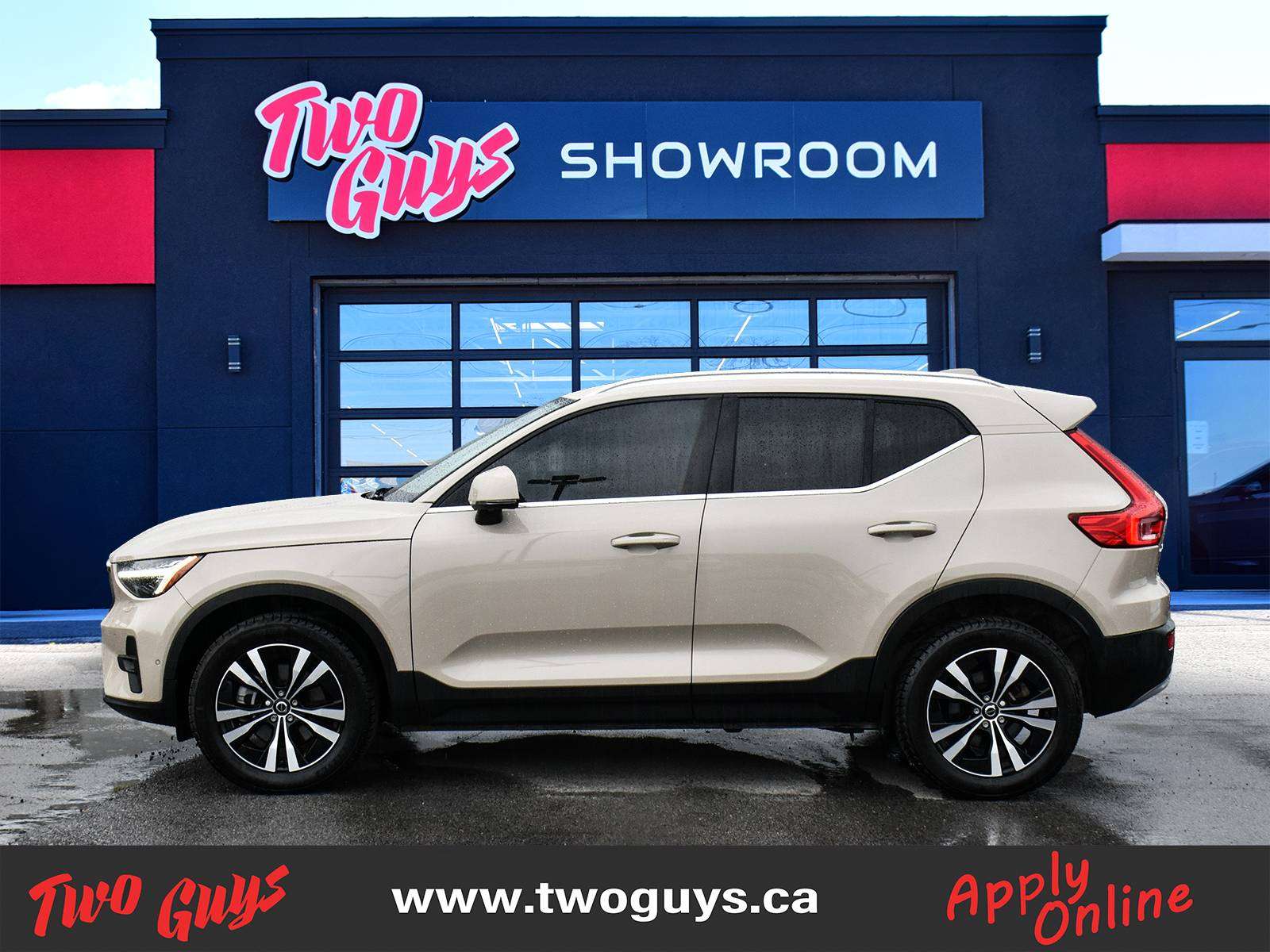 2025 Volvo XC40 Ultra Bright Theme AWD Leather photo 6