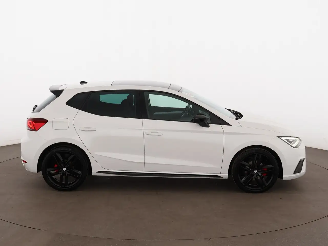 SEAT Ibiza 1.5 TSI FR Pro Black Edition Aut LED SKY, миниатюра 9
