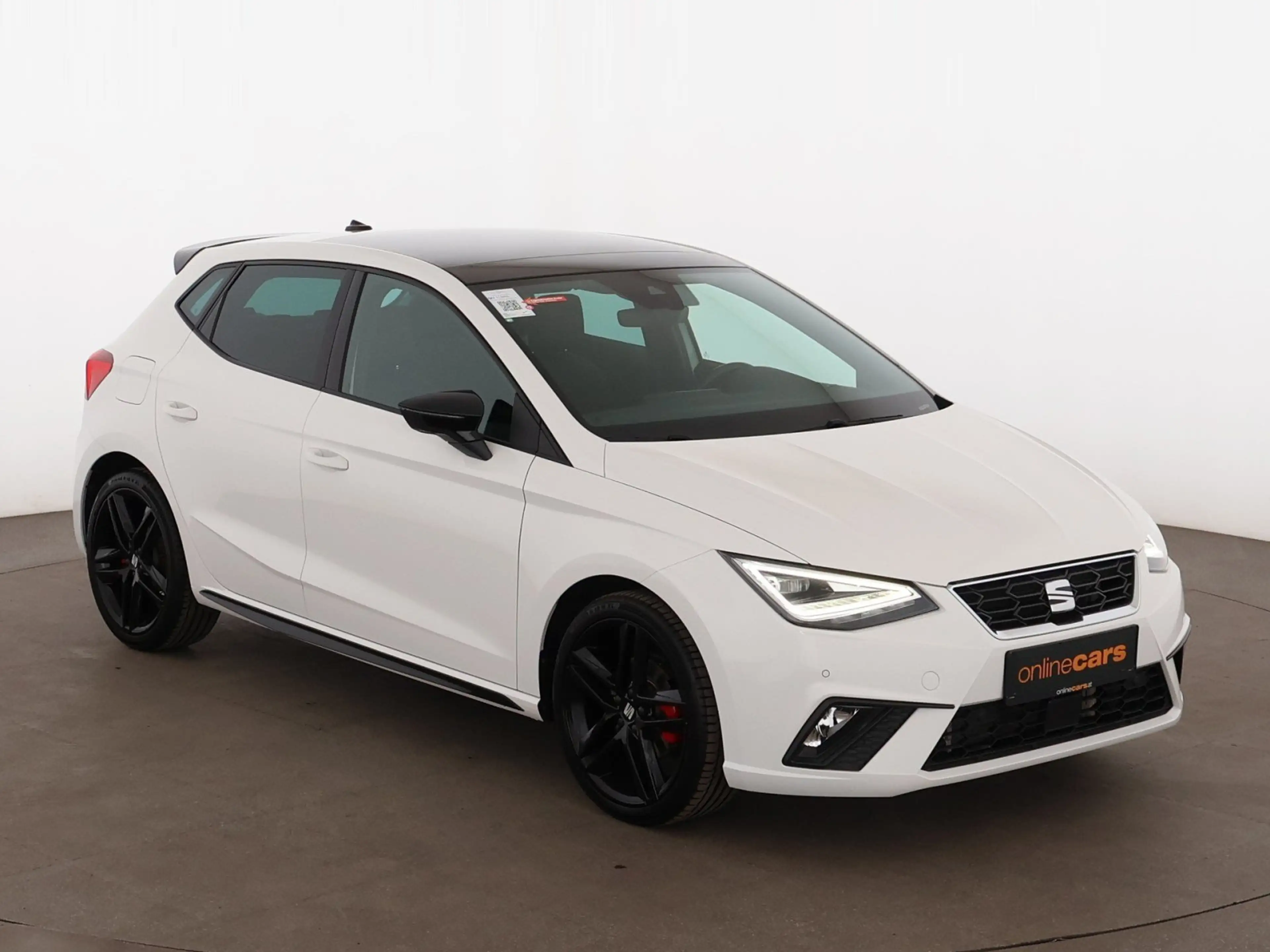 SEAT Ibiza 1.5 TSI FR Pro Black Edition Aut LED SKY — photo 4