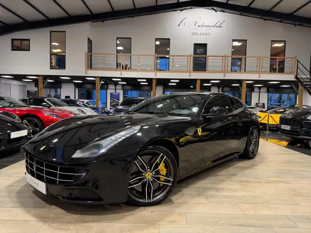 Ferrari FF 6.3 V12 660 AWD - GARANTIE POWER / Sellerie Daytona / Carbone / Lift / Toit Pano