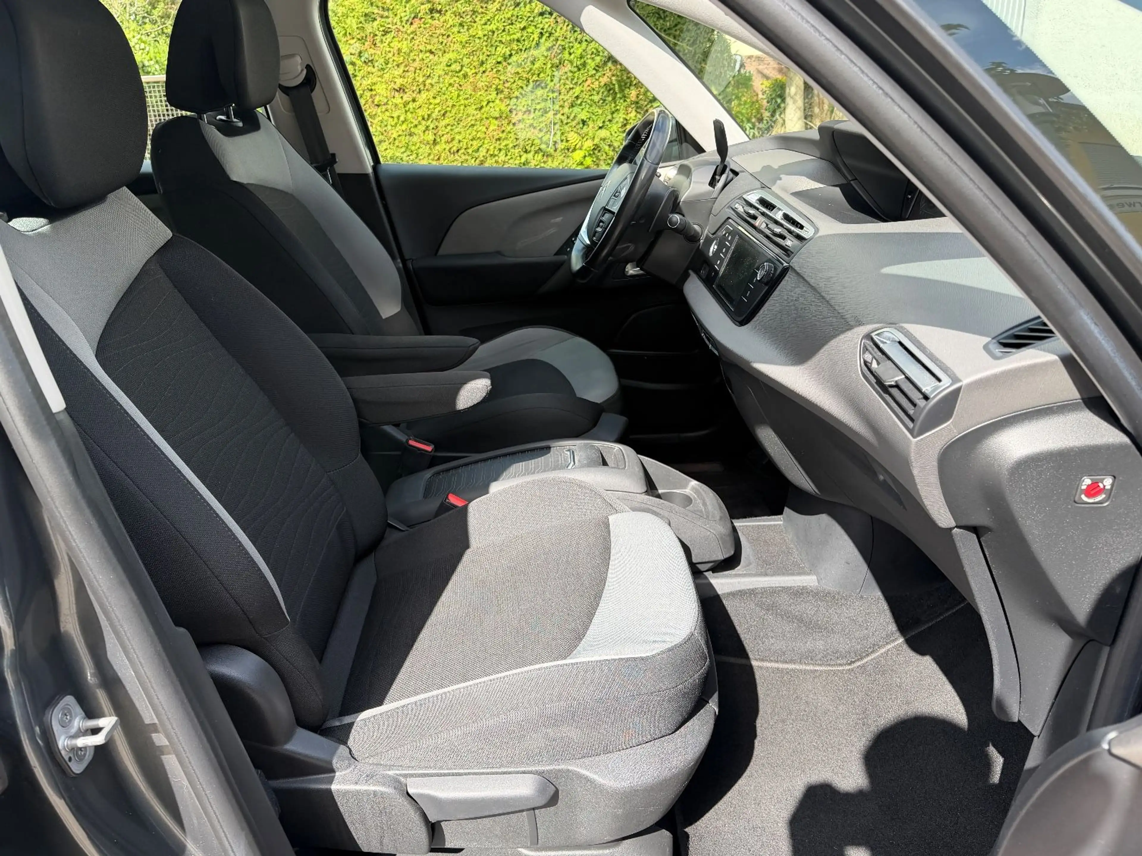 Citroen C4 Picasso Automatik TÜV NEU/7 SITZER/NAVI/LED/ — photo 13