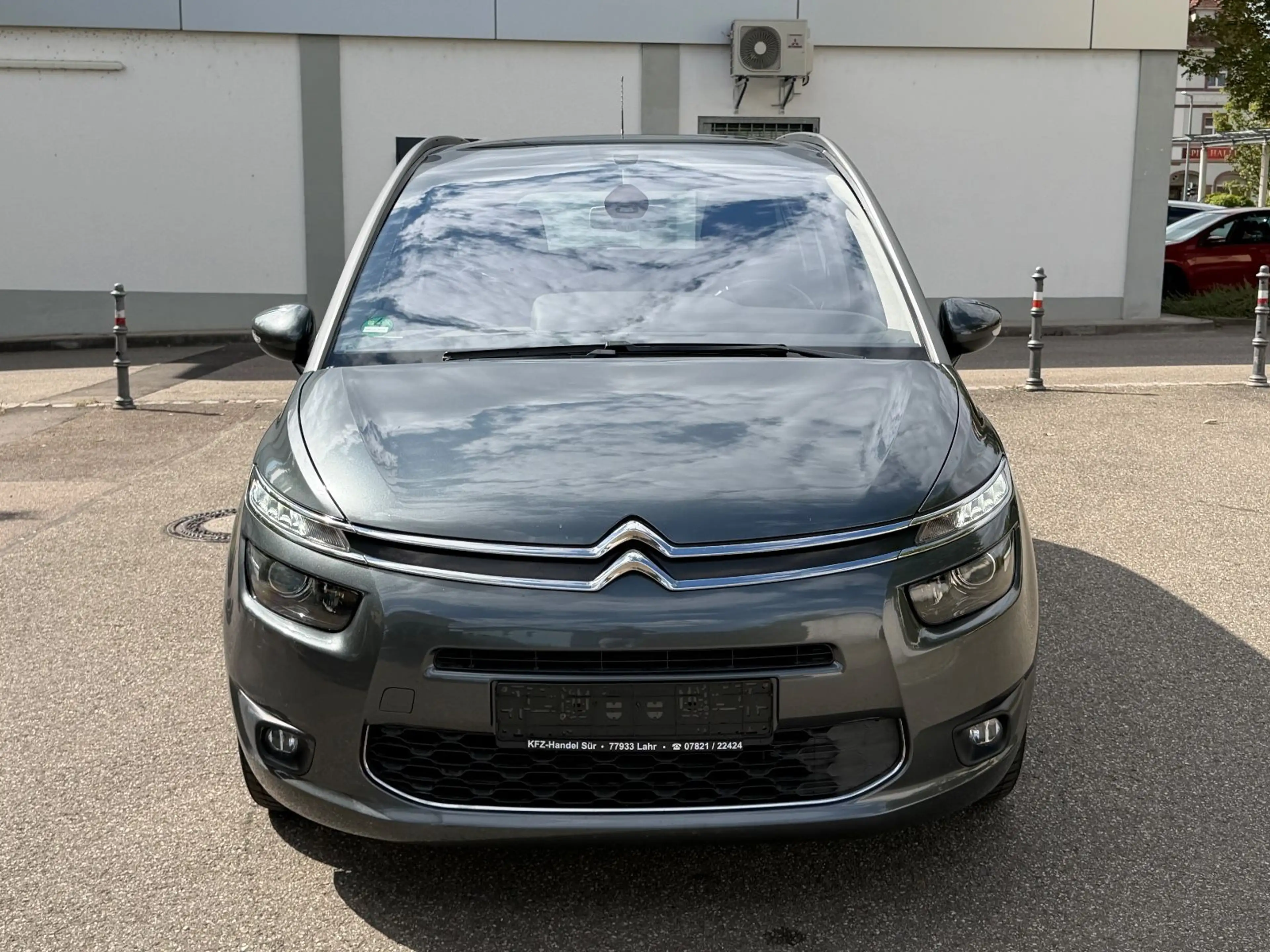 Citroen C4 Picasso Automatik TÜV NEU/7 SITZER/NAVI/LED/ — photo 4