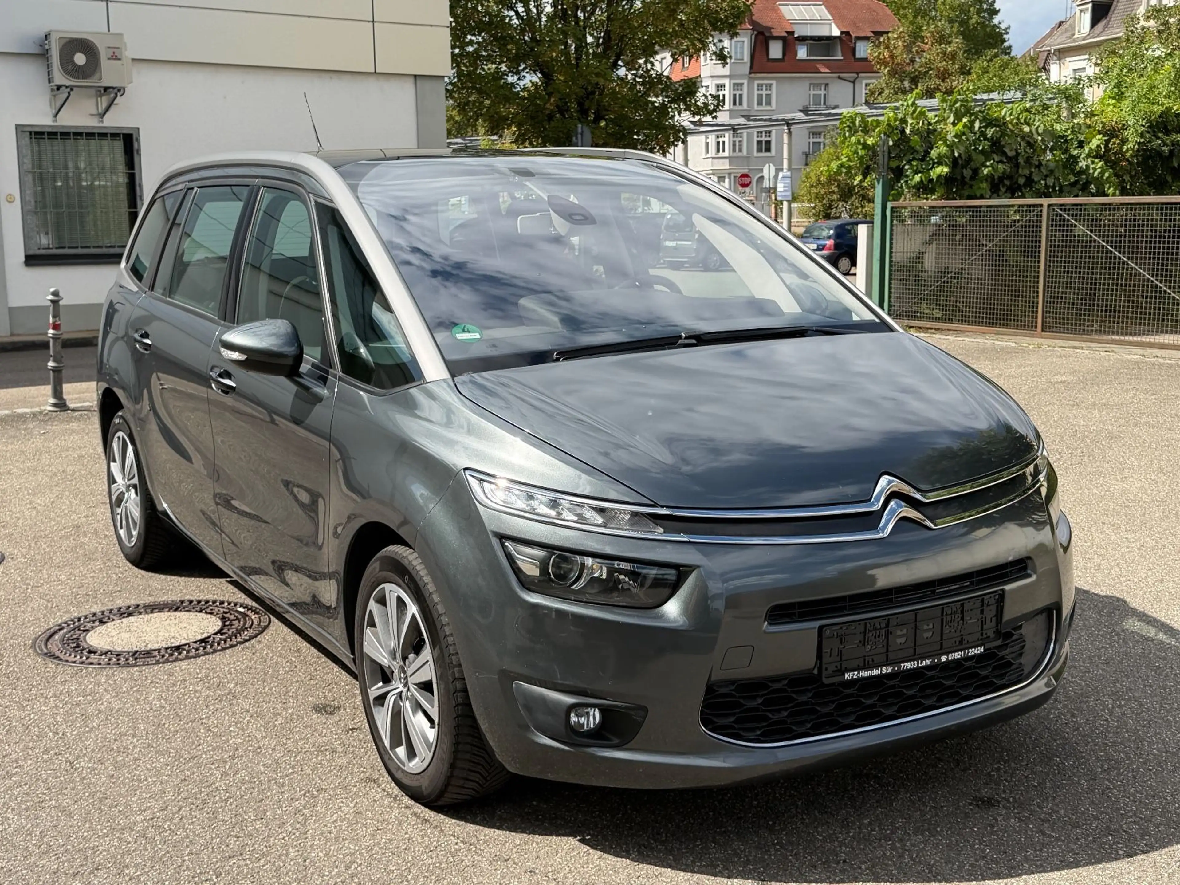 Citroen C4 Picasso Automatik TÜV NEU/7 SITZER/NAVI/LED/ — photo 5