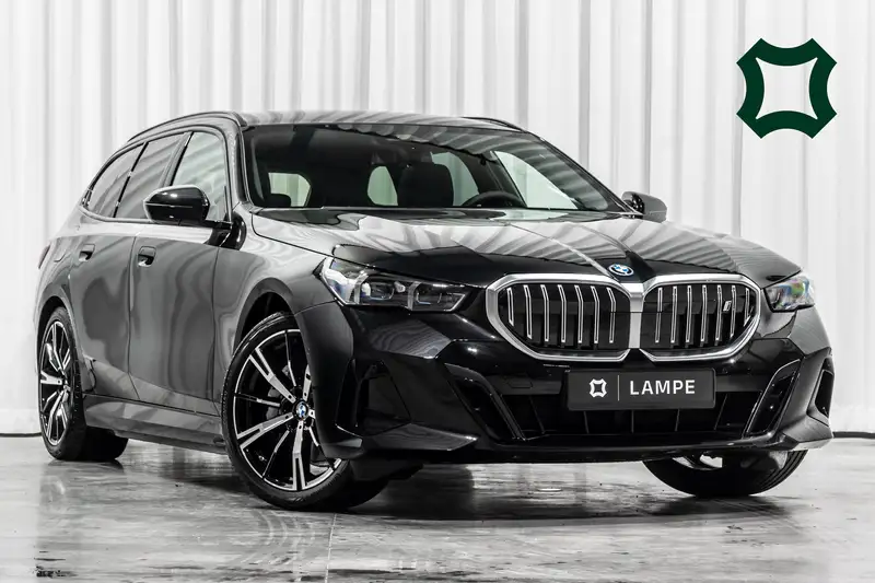 BMW i5 eDrive40 Touring M Sport Pano HarmanKardon Keyless