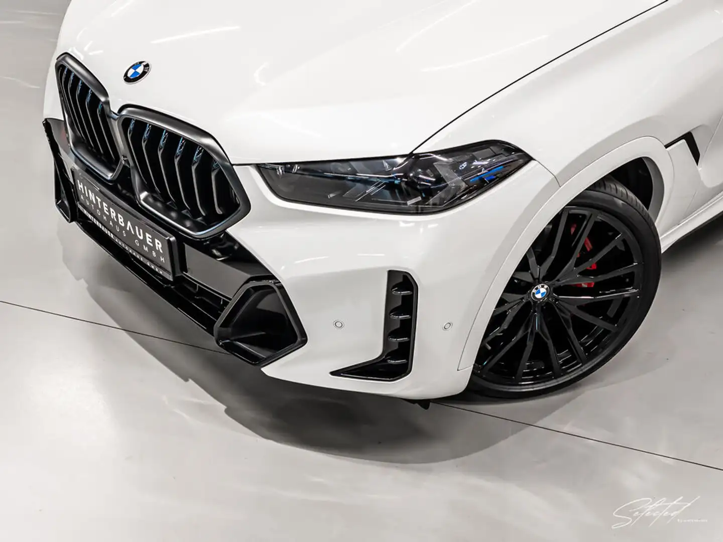 BMW X6 40d xDrive M-SPORT*CARBON*LUFTFED*PANO*H&K* Weiß - 2