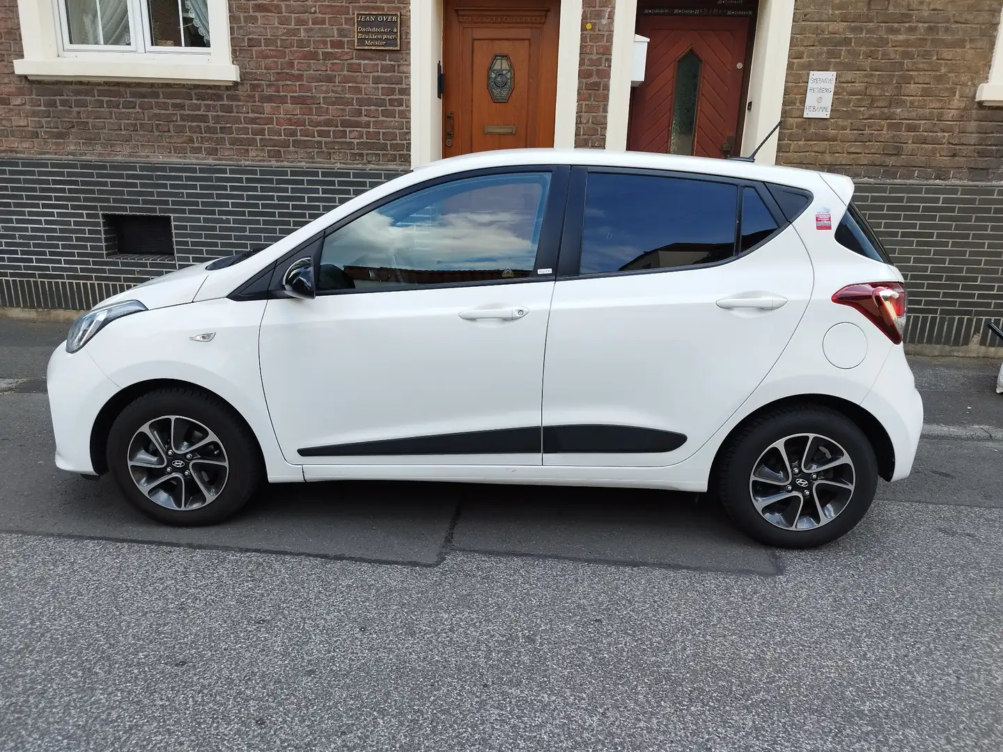 Hyundai i10 i10 1.0 Passion Weiß - 1