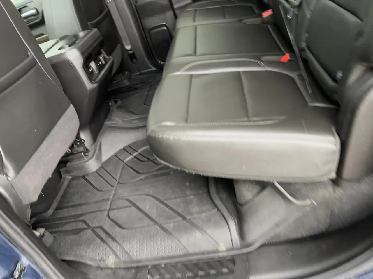 Chevrolet Silverado 1500 photo Chevrolet Silverado 1500