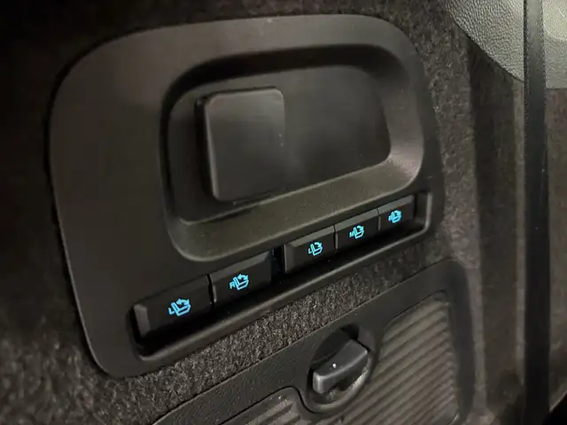 Ford Galaxy view 27
