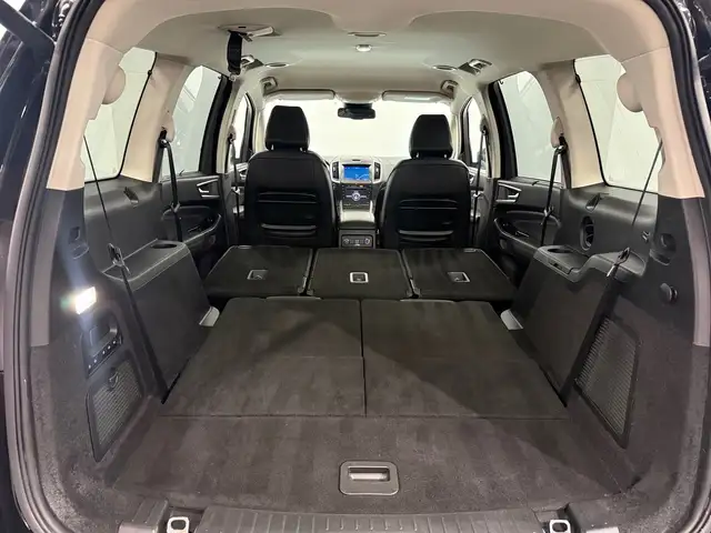 Ford Galaxy view 25