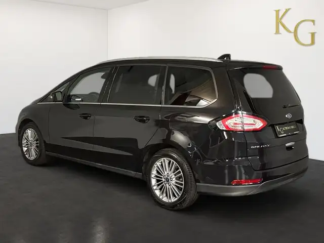 Ford Galaxy view 5