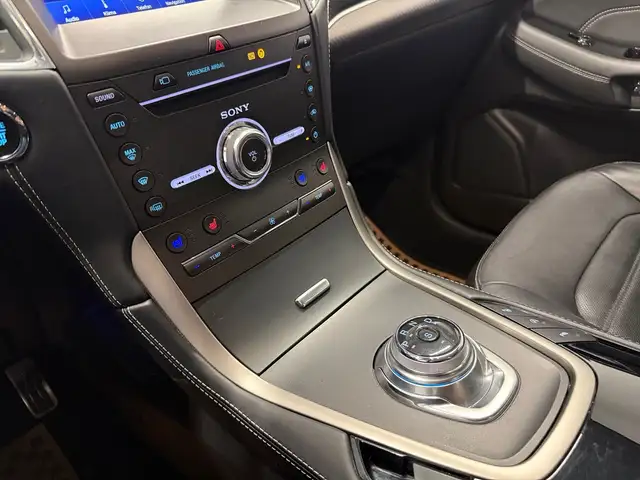 Ford Galaxy view 28