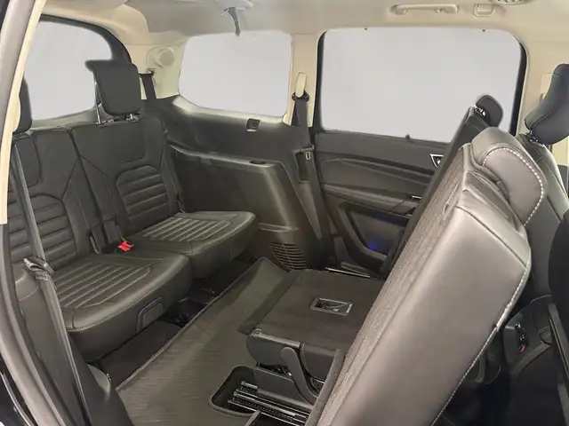 Ford Galaxy view 24
