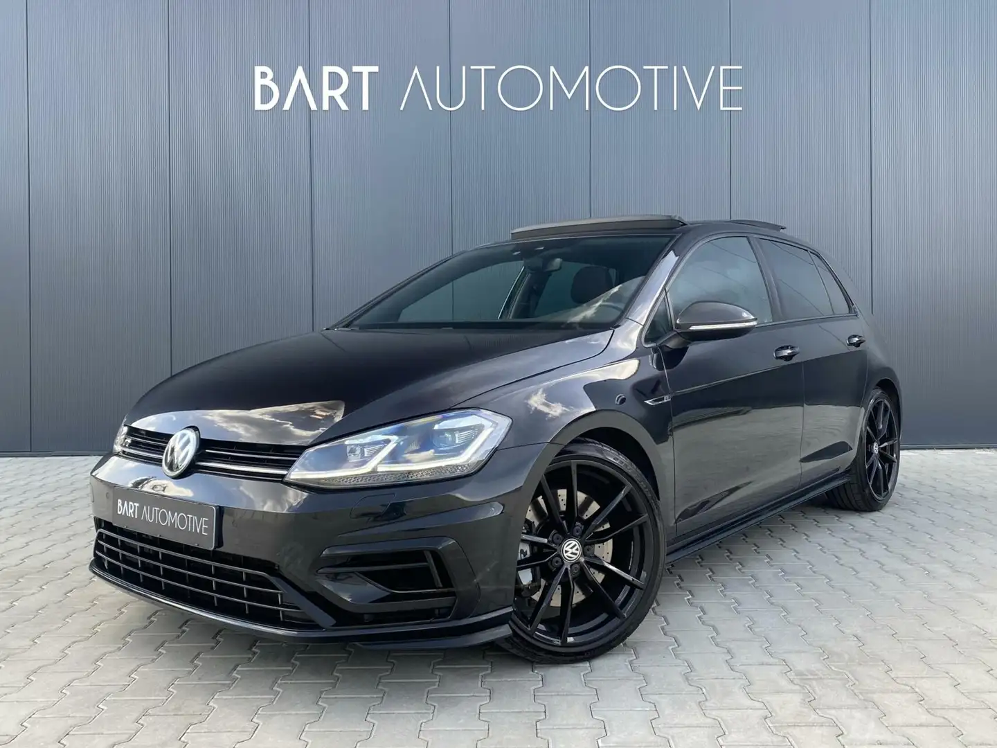 Volkswagen Golf 7.5 2.0 TSI R 4Motion 310PK|Akrapovic|Pano|Stoelve Schwarz - 1
