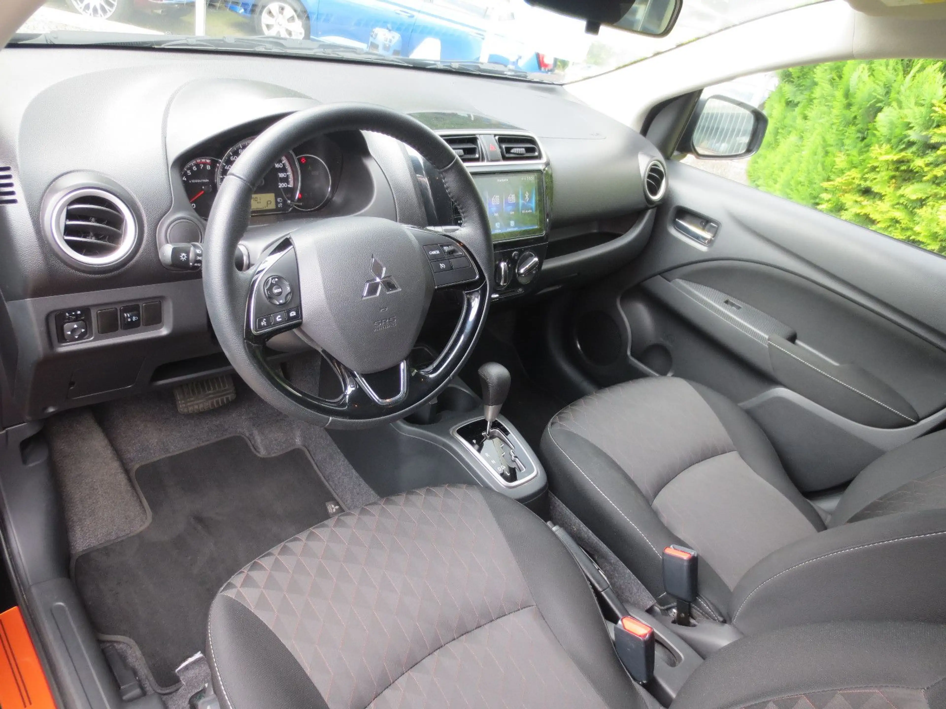 Mitsubishi Space Star Select+ Automatik/Kamera/Klima/1.Hd — photo 7