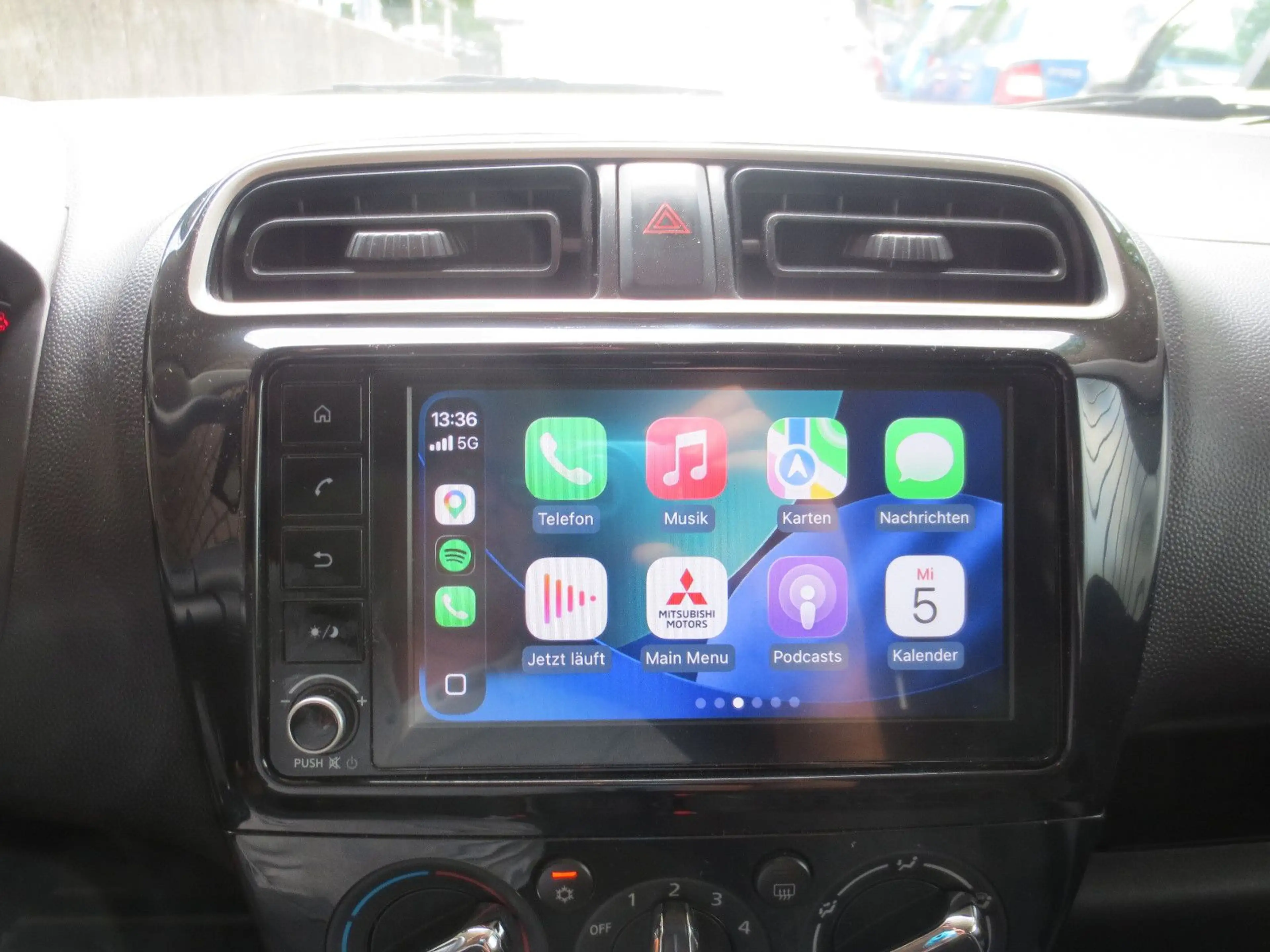 Mitsubishi Space Star Select+ Automatik/Kamera/Klima/1.Hd — photo 13