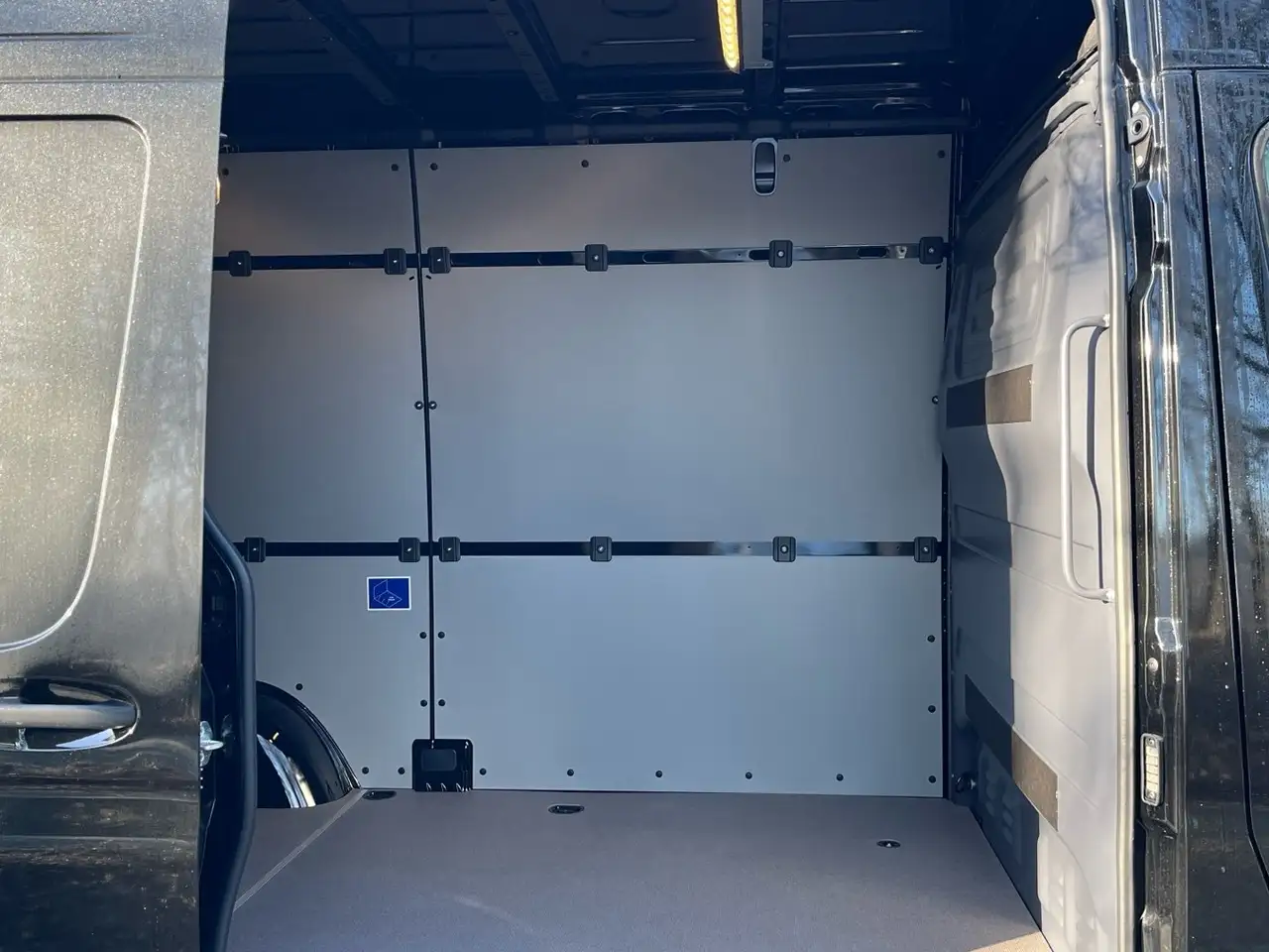 Mercedes-Benz Sprinter 317 CDI KA L2H2 Kamera Navi AHK3,5t 14