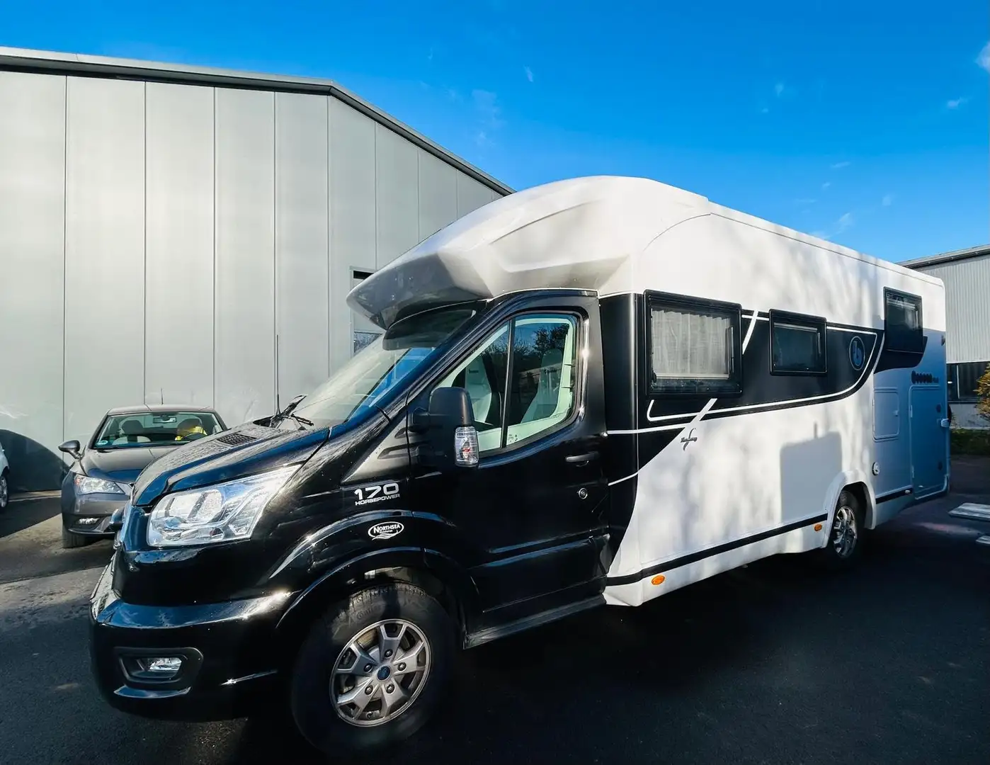 Ford Transit Wohnmobil Benimar Aufbau Noir - 2