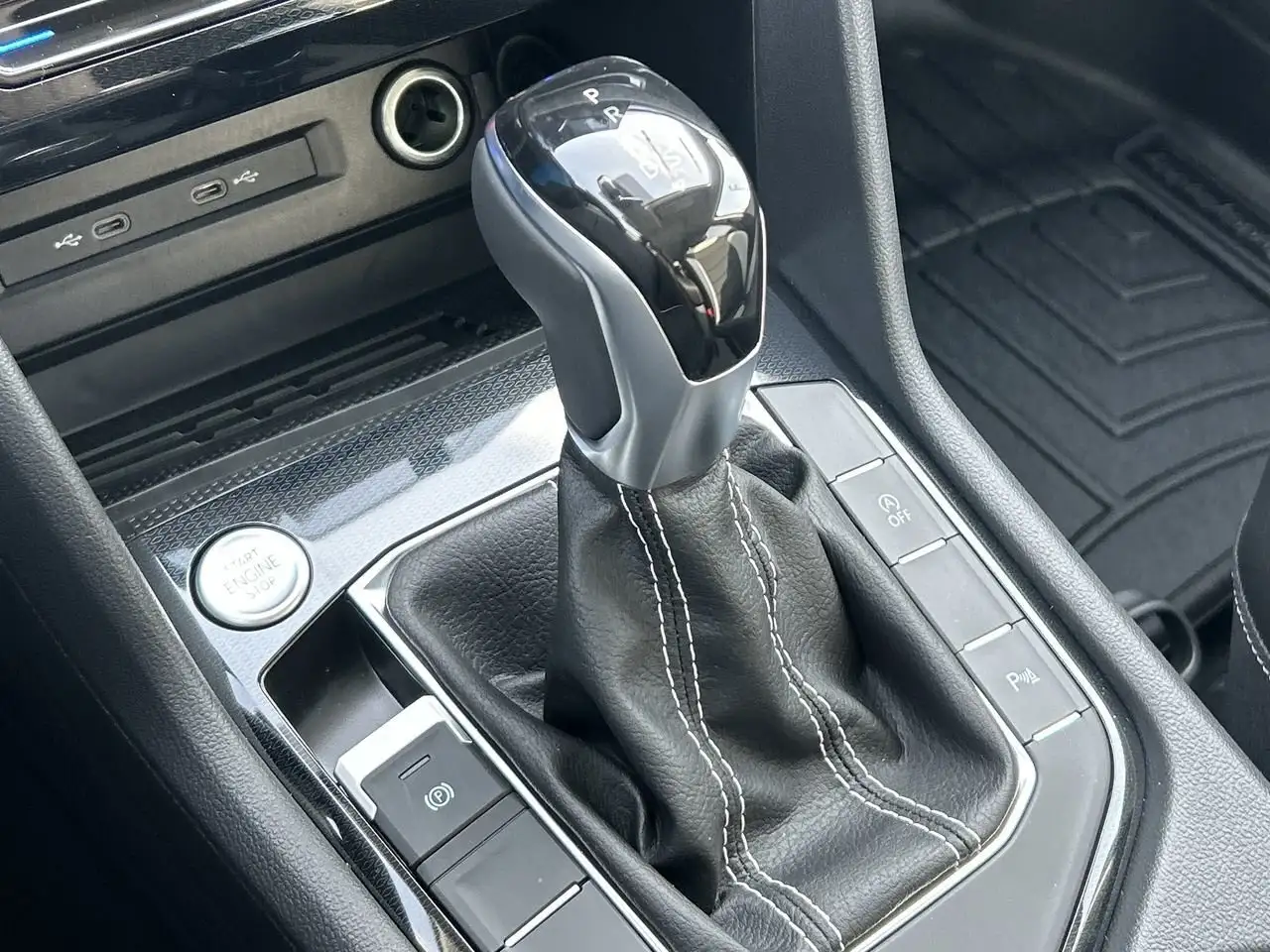 Volkswagen Taos снимка Volkswagen Taos