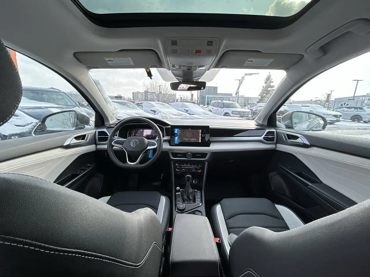 Volkswagen Taos снимка Volkswagen Taos