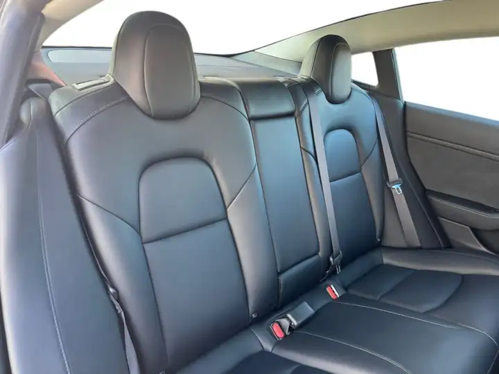 Tesla Model 3 2019, foto 21