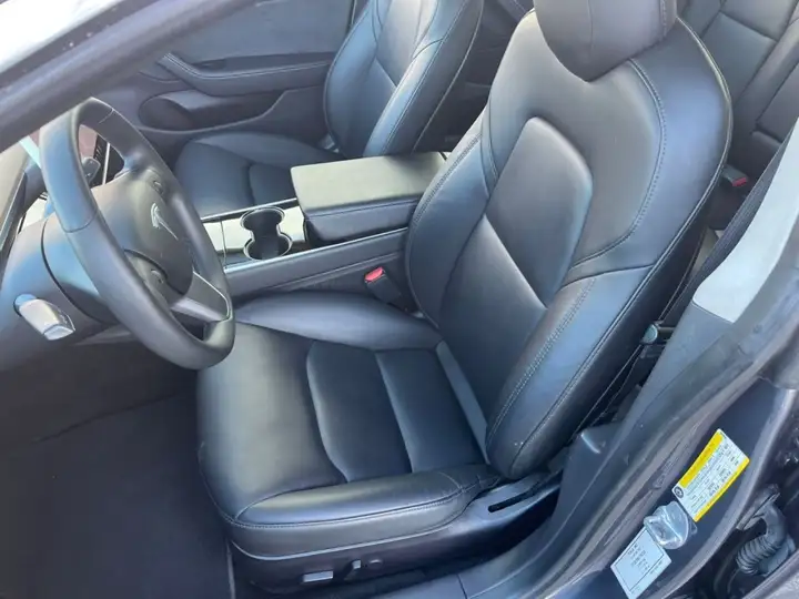 Tesla Model 3 2019, foto 10