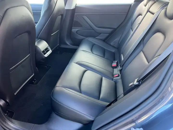 Tesla Model 3 2019, foto 20