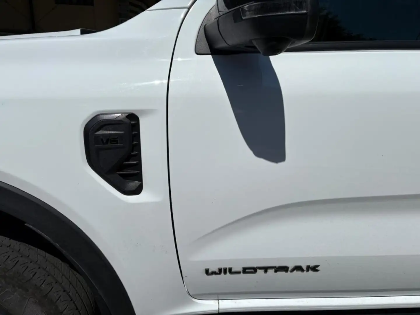 Ford Ranger 3.0 ECOBLUE V6 241 CV DC Wildtrak 5 posti GANCIO Blanc - 2