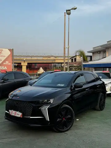 DS Automobiles DS 7 Performance Line