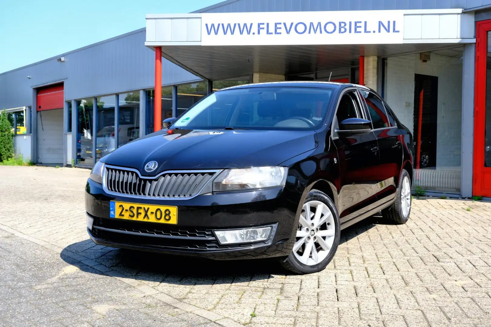 Skoda Rapid/Spaceback 1.6 TDI Greentech Elegance Businessline Clima|Navi Czarny - 1