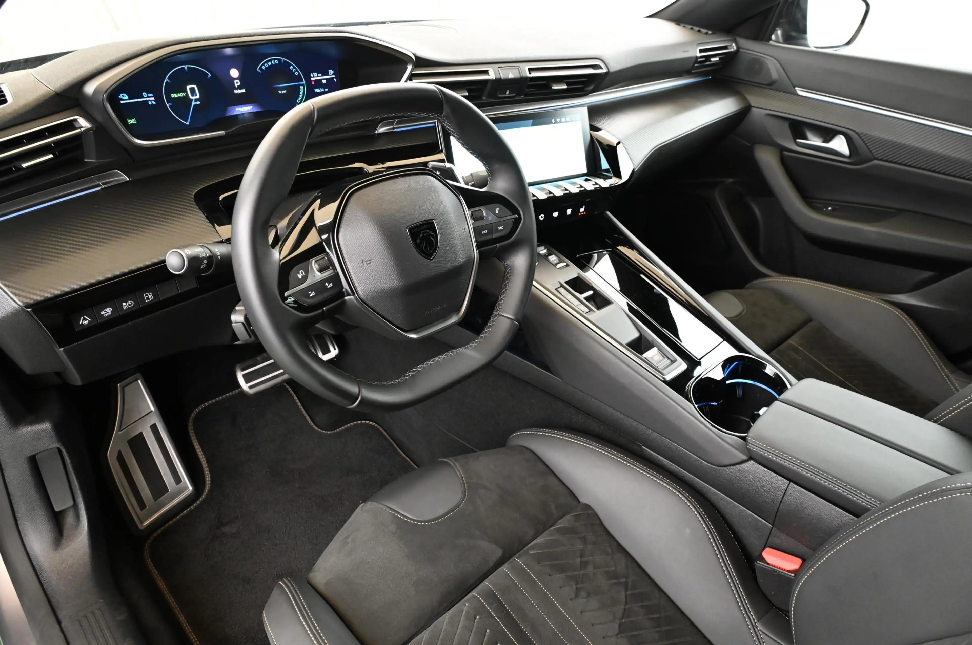 Peugeot 508 1.6 225 PHEV e-EAT8 Allure MATRIX/DYNAMIC/18 — photo 12