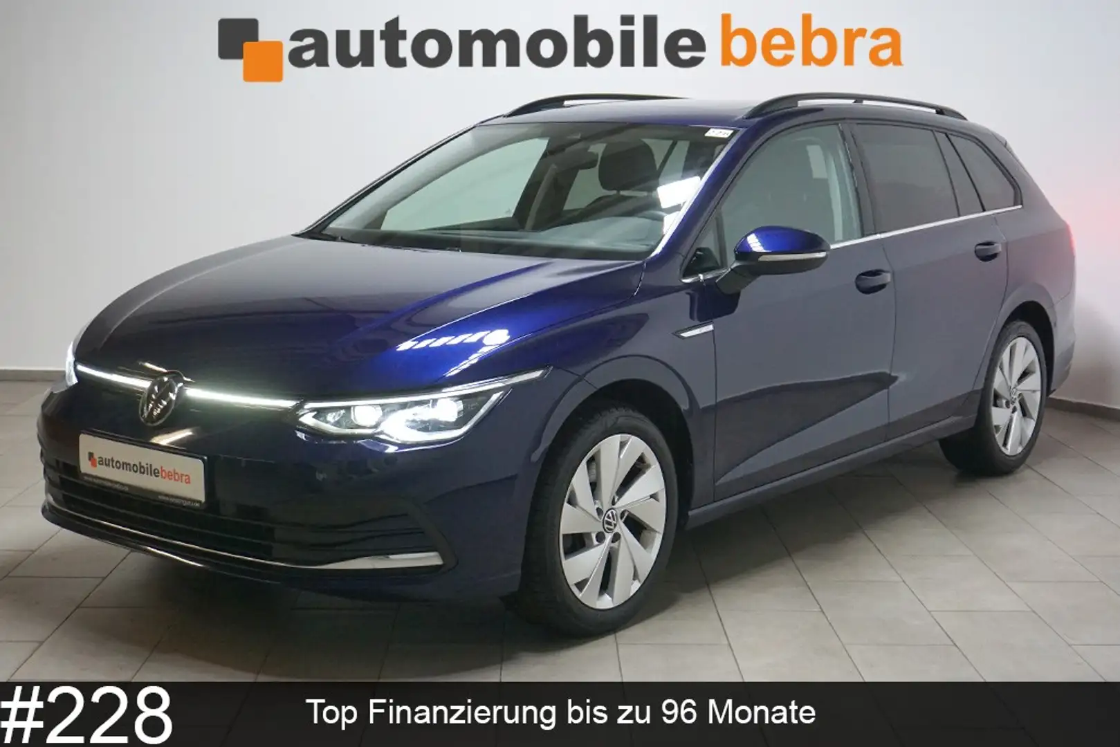 Volkswagen Golf 8 2.0TDI DSG Style Virtual Pano AHK Bleu - 1