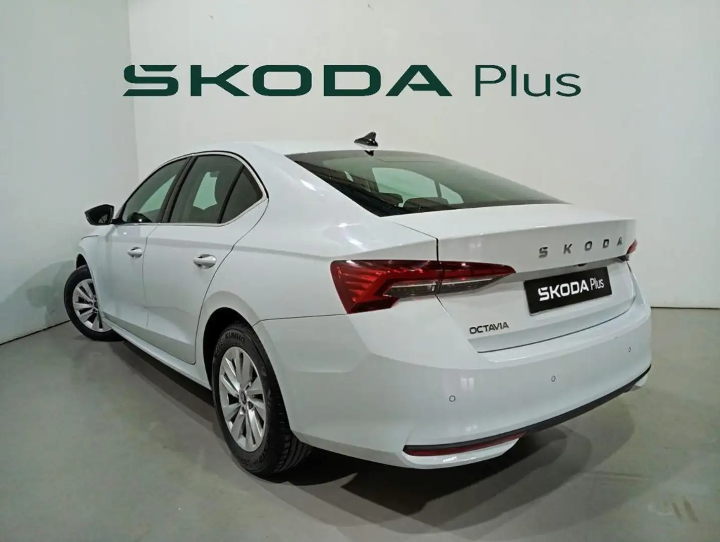 Skoda Octavia 1.5 TSI MHEV Selection DSG7 110kW Blanco - 2