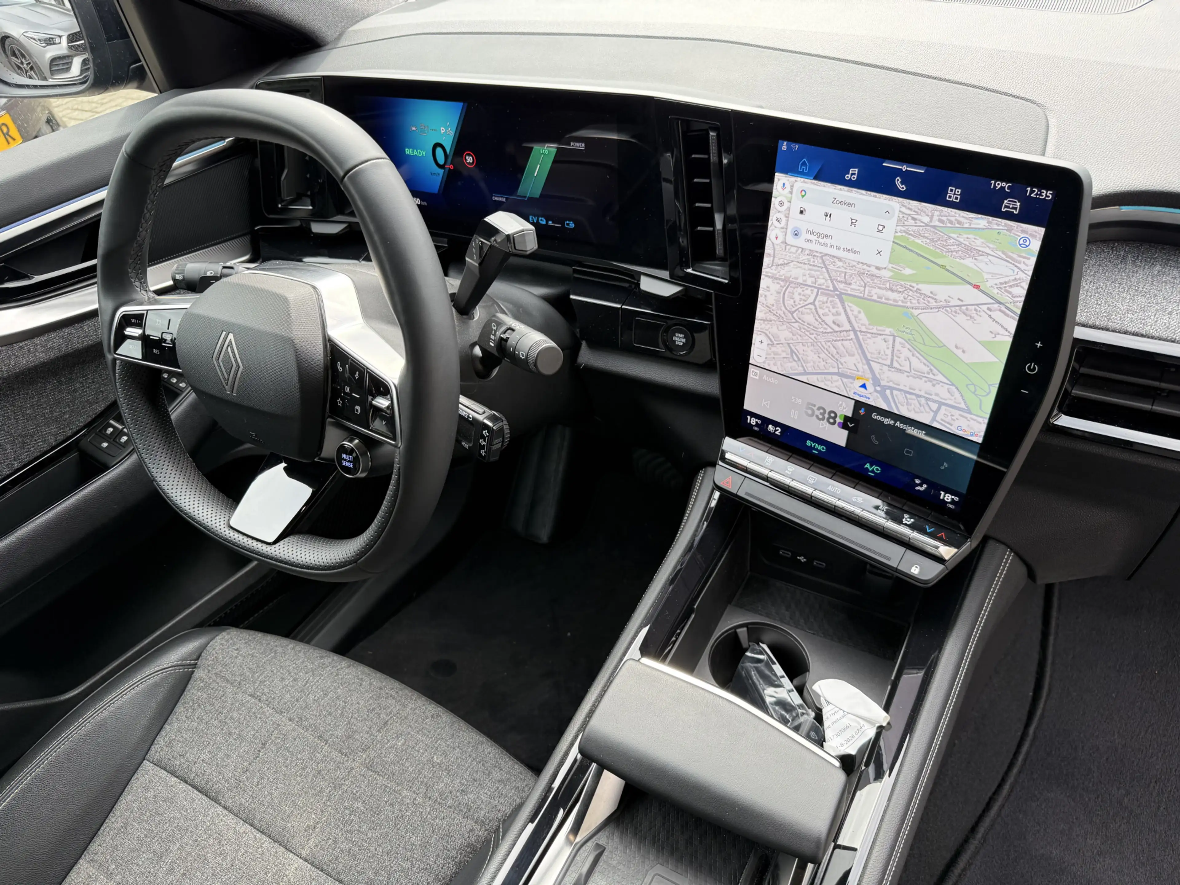 Renault Espace E-Tech full hybrid 200 techno 7p. — photo 33