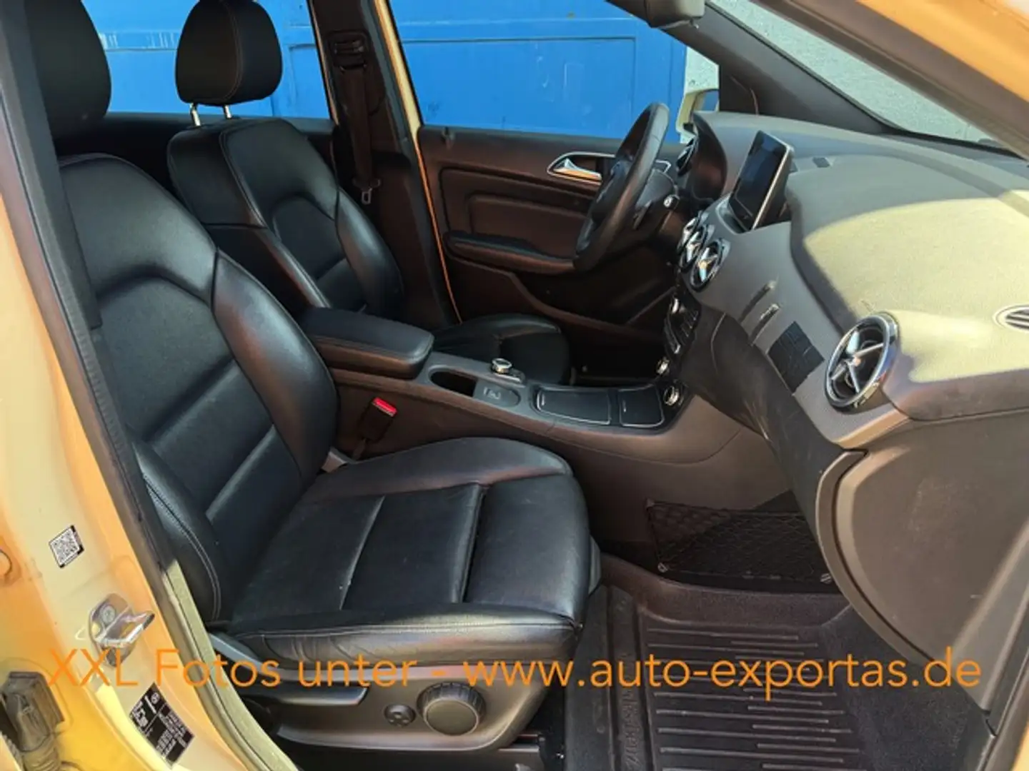 Mercedes-Benz B 200 d Gelb - 2