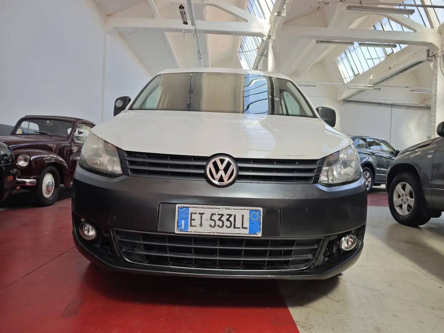 Volkswagen Caddy 4x4 White - 1