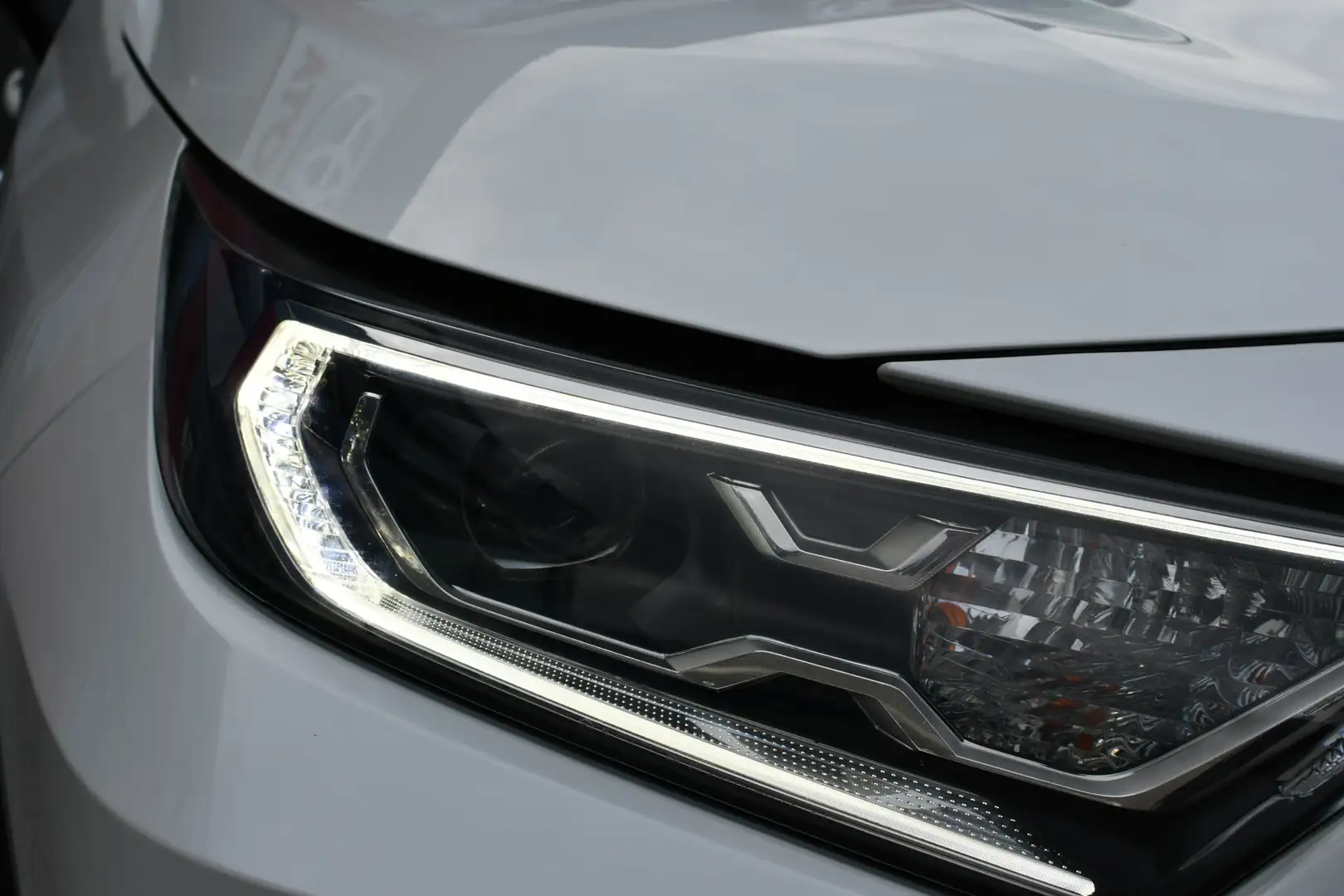 Toyota RAV 4 2.5 Active Limited Automaat 218pk | PDC vóór- & ac Wit - 2