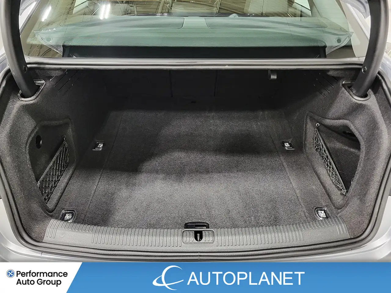 Audi A4 снимка Audi A4