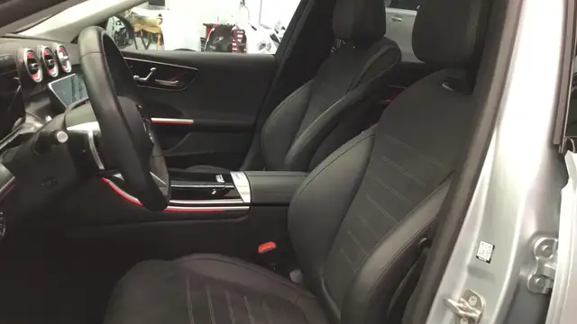 Mercedes-Benz C-Class view 7