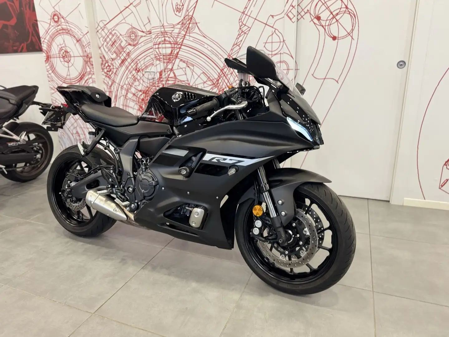 Yamaha YZF-R7 YAMAHA R7 - YM 2024 - 2