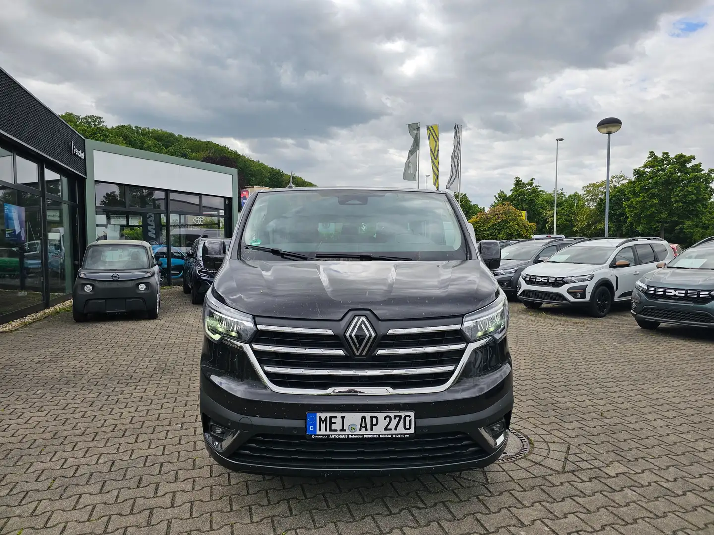 Renault Trafic dCi 150 Grand Evolution 8 Sitzer 2 Schiebetüren Černá - 2