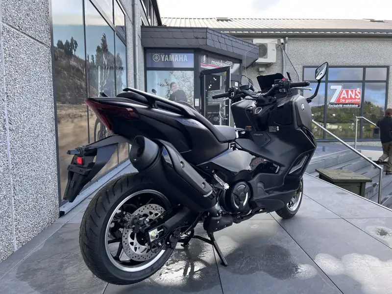 Yamaha TMAX 560 - foto 3