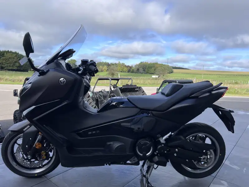 Yamaha TMAX 560 - foto 4