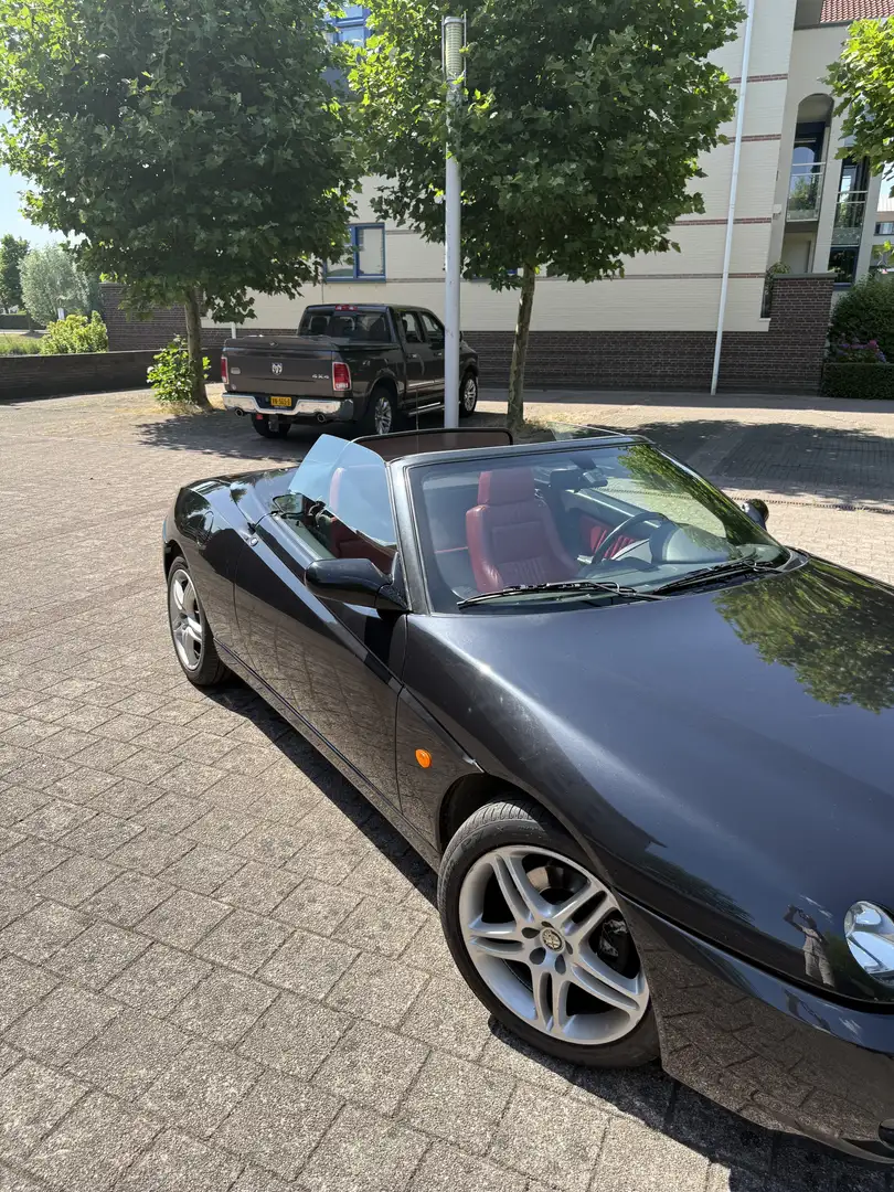 Alfa Romeo Spider 2.0 JTS Turismo Zwart - 2
