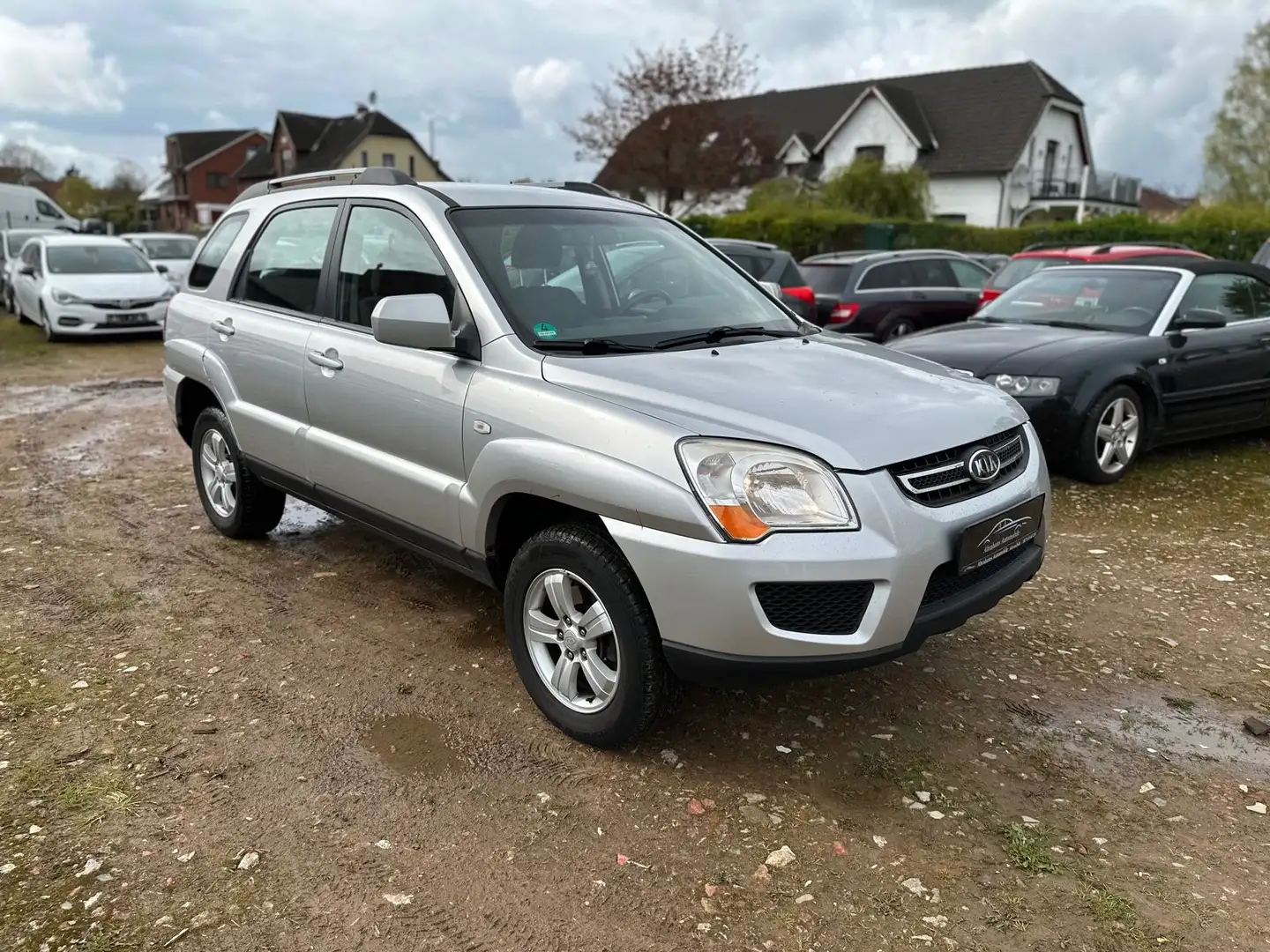Kia Sportage Attract TÜV Neu/Scheckheft/Service Neu Silber - 1