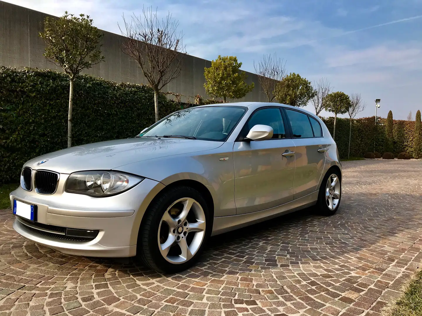 BMW 118 Serie 1 E87 118d 5p 2.0 Eletta 143cv dpf Argento - 1
