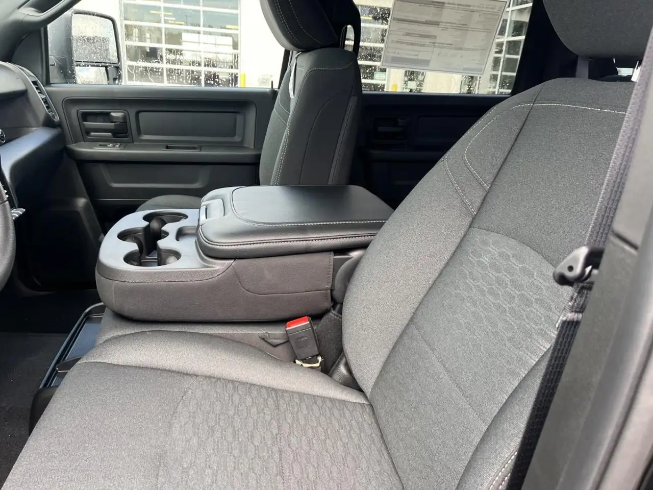 RAM 2500 снимка RAM 2500