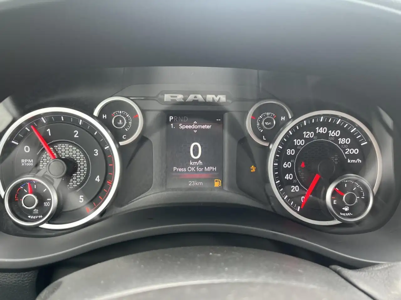 RAM 2500 снимка RAM 2500