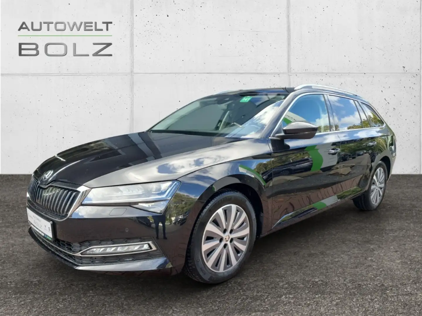 Skoda Superb Combi Style 2.0 TDI Navi DigiCock Kamera Memory Si Noir - 1