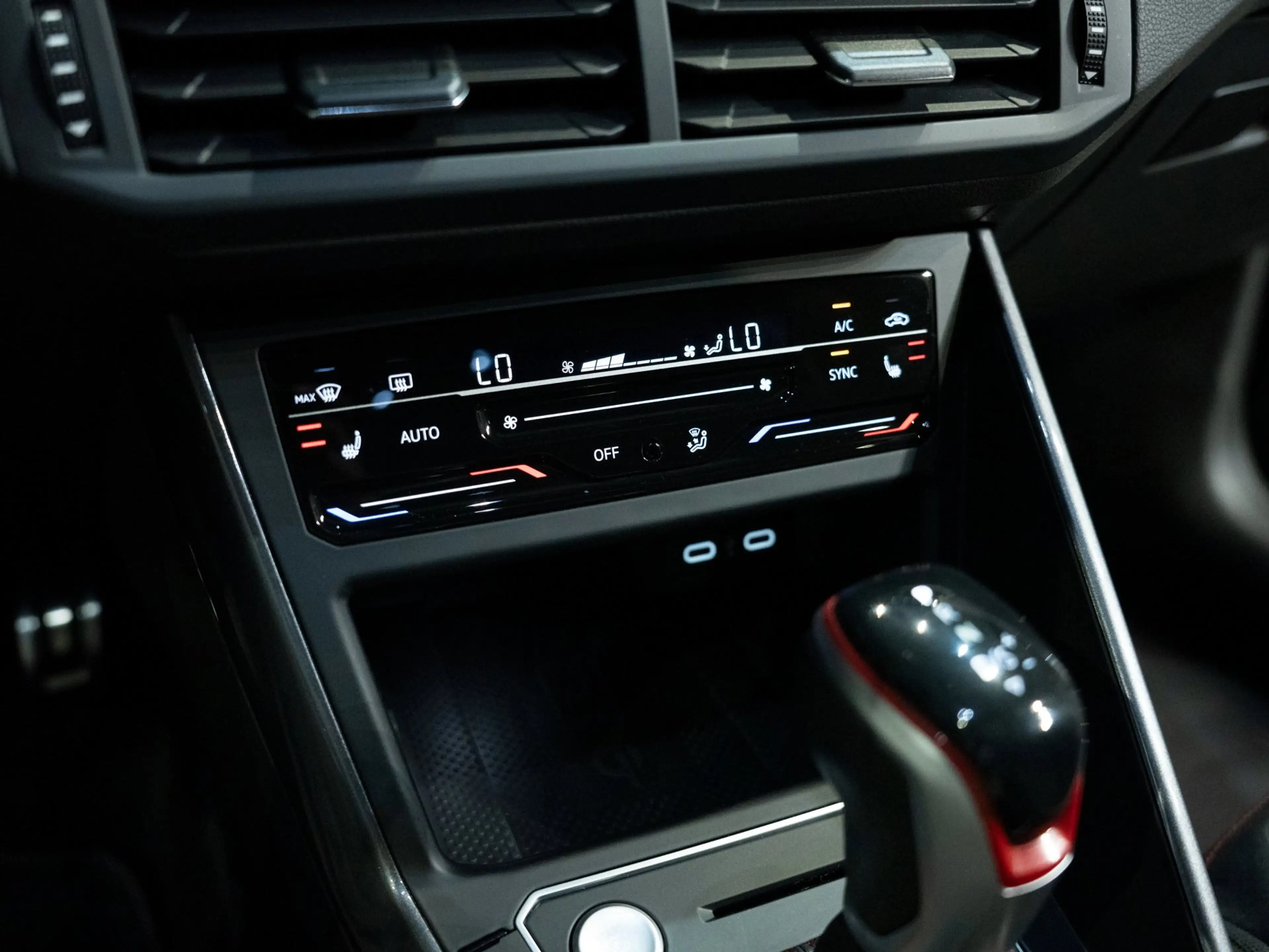 Volkswagen Polo GTI 2.0 TSI Pano/Beats/Side/Park/Keyless/Cam/BTW/VOL! — photo 7