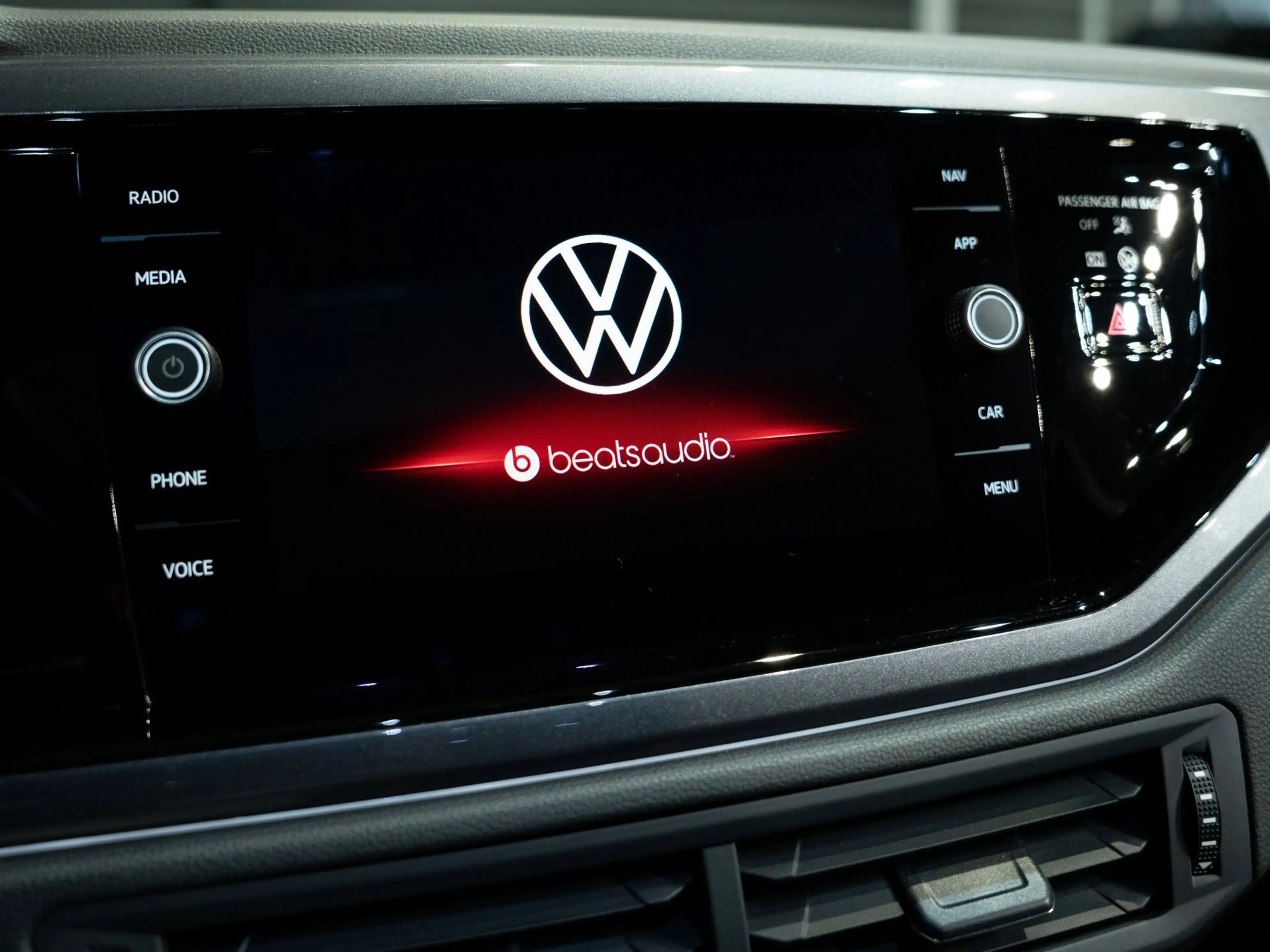 Volkswagen Polo GTI 2.0 TSI Pano/Beats/Side/Park/Keyless/Cam/BTW/VOL! — photo 14